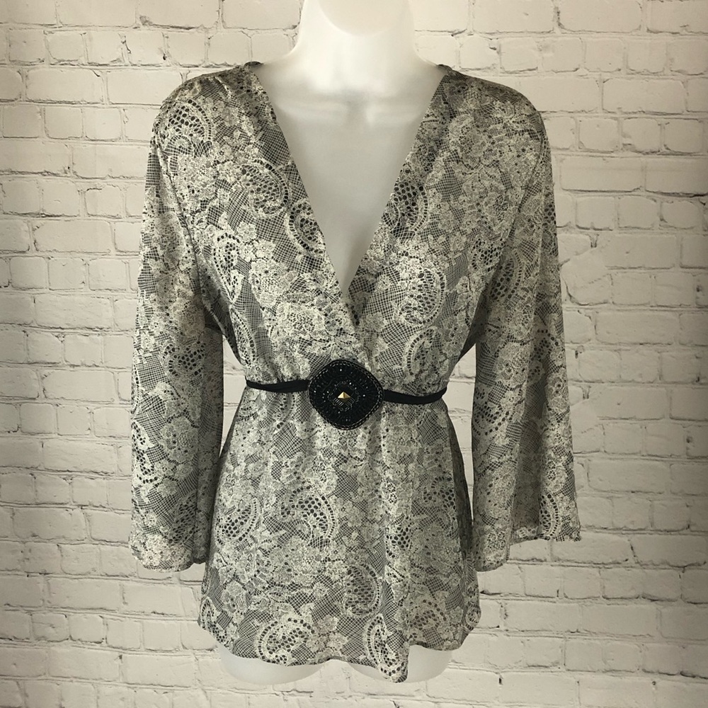 Women's b. Street Lacey Print Top with Deep V and Beaded Tie at the Waist. Large